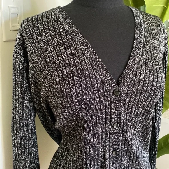 Nina Patrick Button Down Cardigan Top - Picture 2 of 7